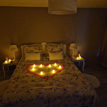 Le Relais Des Clefs - Au Calme Du Gatinais - Escapade A Deux - Terrasse Privee - Wifi - Offre Romantique Sur Demande Valpuiseaux Luaran gambar