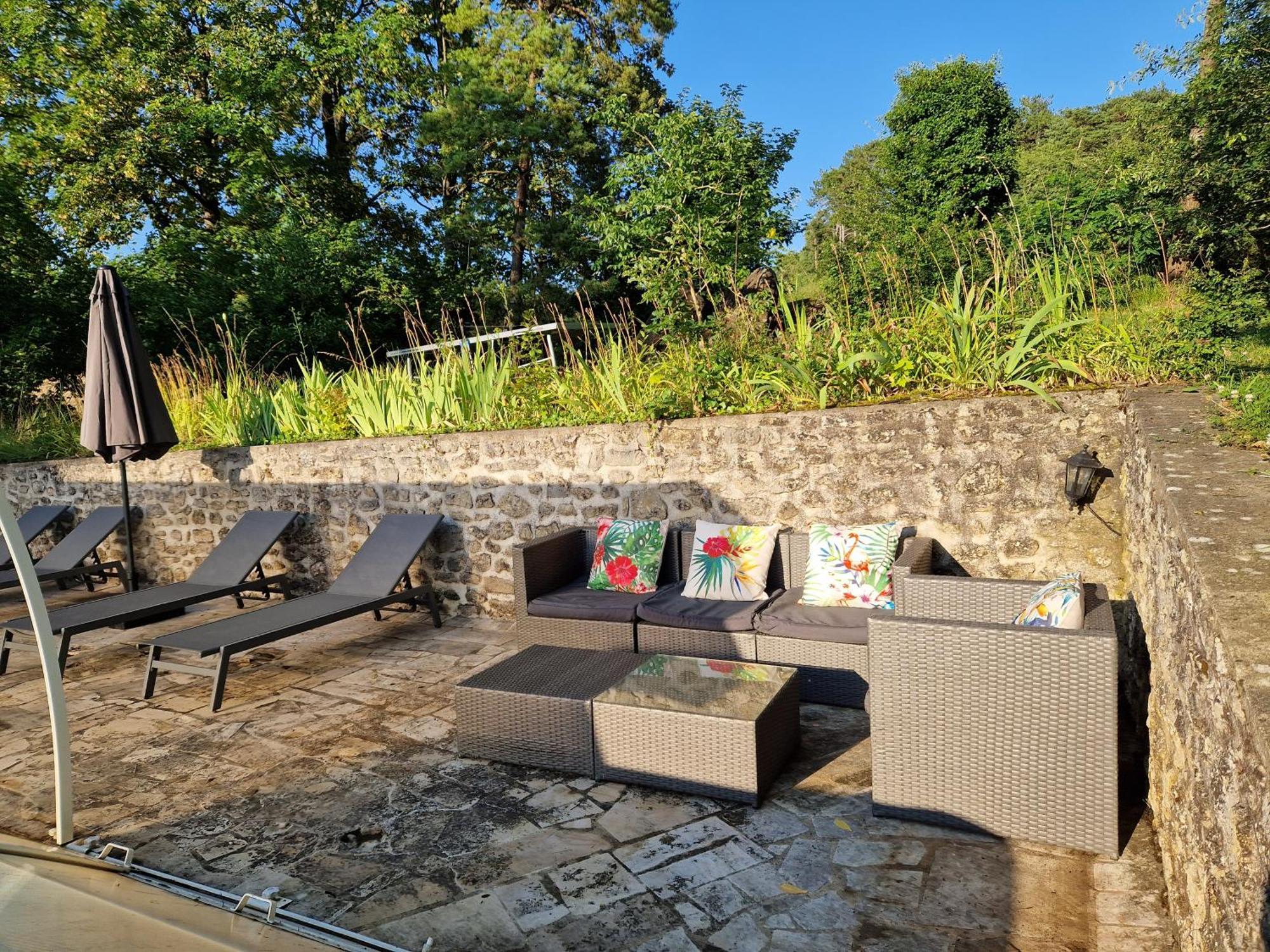 Le Relais Des Clefs - Au Calme Du Gatinais - Escapade A Deux - Terrasse Privee - Wifi - Offre Romantique Sur Demande Valpuiseaux Luaran gambar