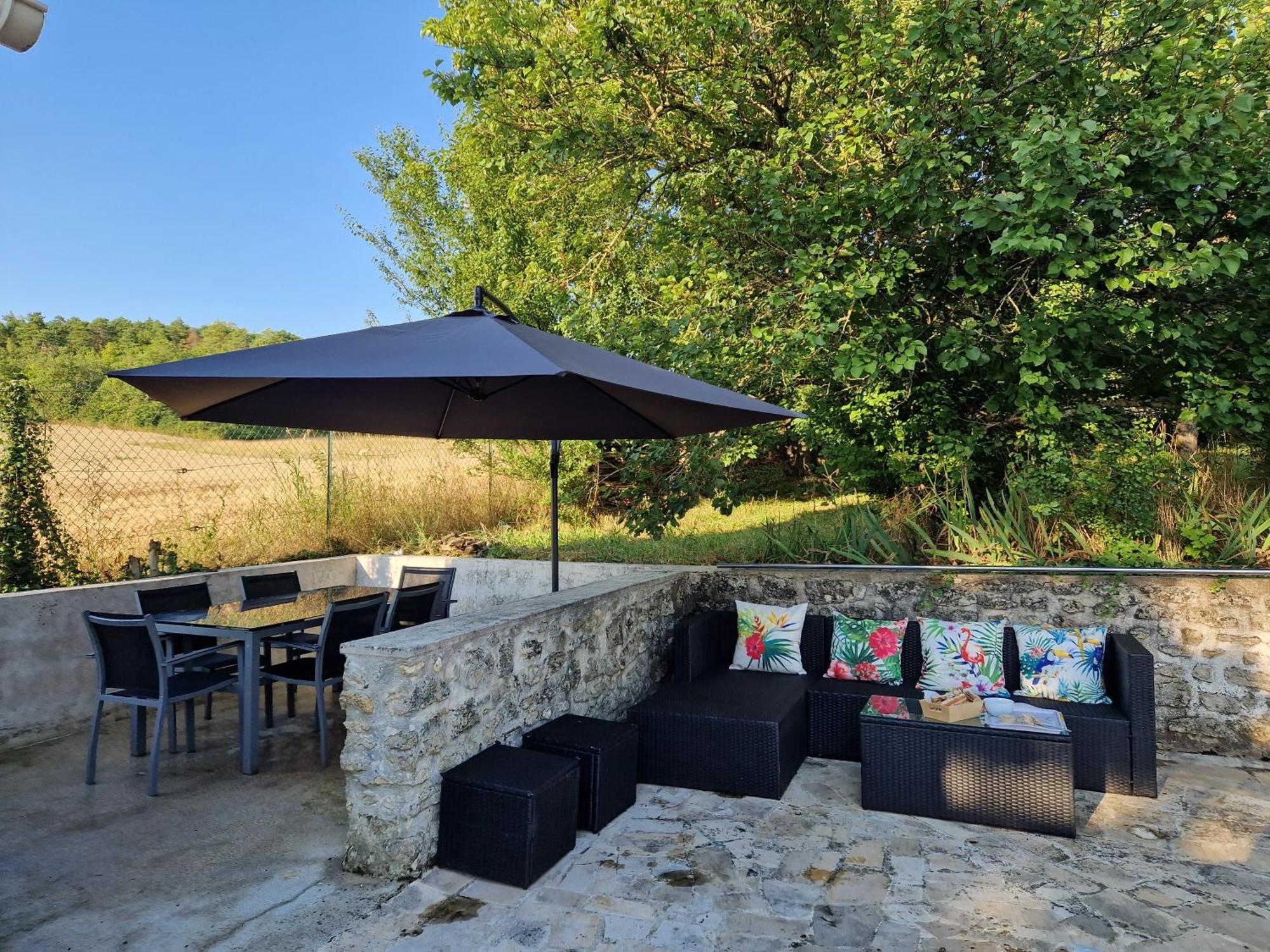 Le Relais Des Clefs - Au Calme Du Gatinais - Escapade A Deux - Terrasse Privee - Wifi - Offre Romantique Sur Demande Valpuiseaux Luaran gambar